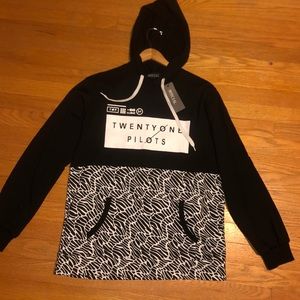Twenty one pilots hoodie size medium